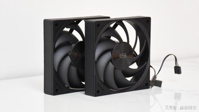 超频三臻RZ620风冷散热器：几何美学设计让电脑“冷静”运行(图9)