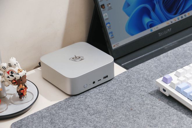 致敬经典还是消费情怀？全新模具零刻SER8R7-8845HS迷你主机体验(图1)
