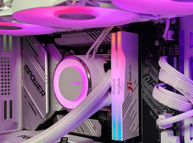 容量大又便宜大内存就是爽金百达白刃48GB6800MHz实测有感(图1)