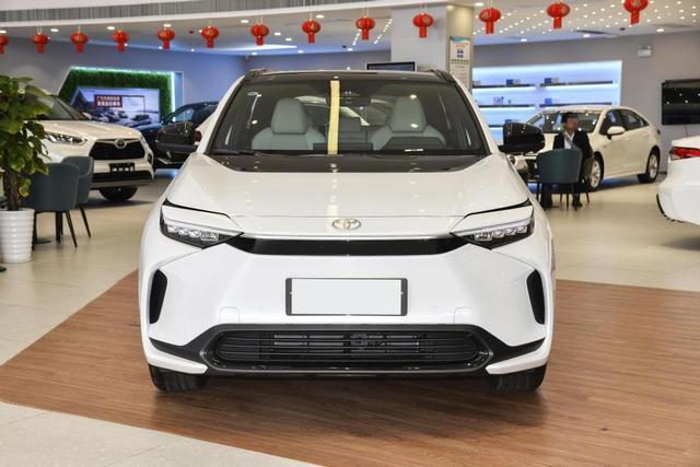 降至1498万起入门续航615km轴距2850mm铂智4X有多香？(图2)