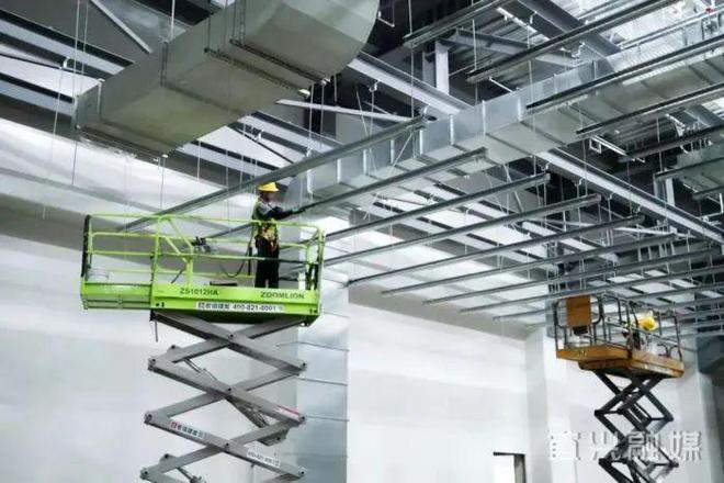 一期投资超30亿！这个硅基OLED微型显示项目明年下半年进入量产(图1)