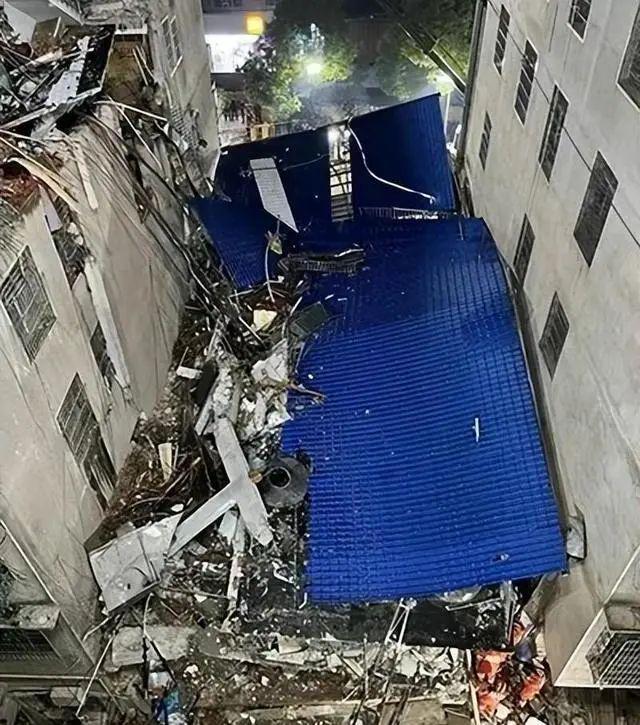 突发！青岛发生坍塌事故造成1死2伤！全省全面排查！(图3)