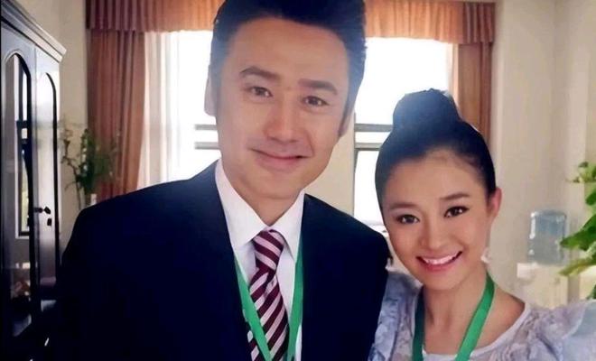 疯狂大小杨哥全家福曝光三代归宗有说法(图2)
