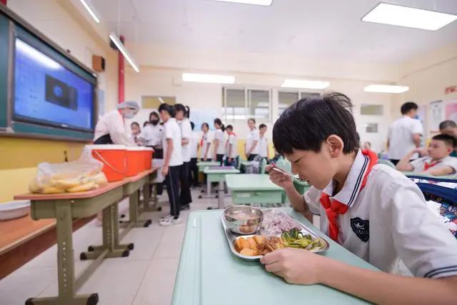 北京中小学校将设立食品安全总监！(图1)