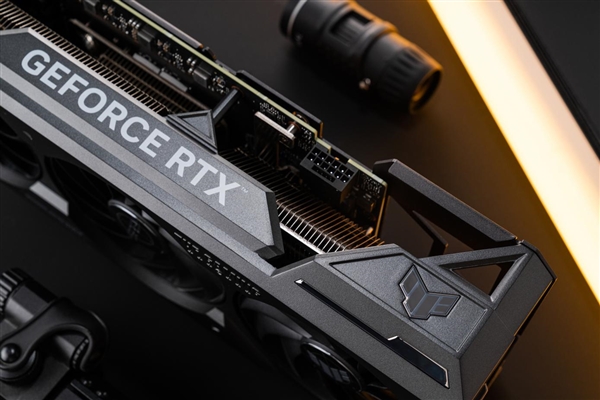 2024上海Major火热进行中华硕显卡高帧低延迟实力保障！(图10)