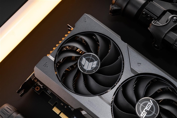 2024上海Major火热进行中华硕显卡高帧低延迟实力保障！(图8)