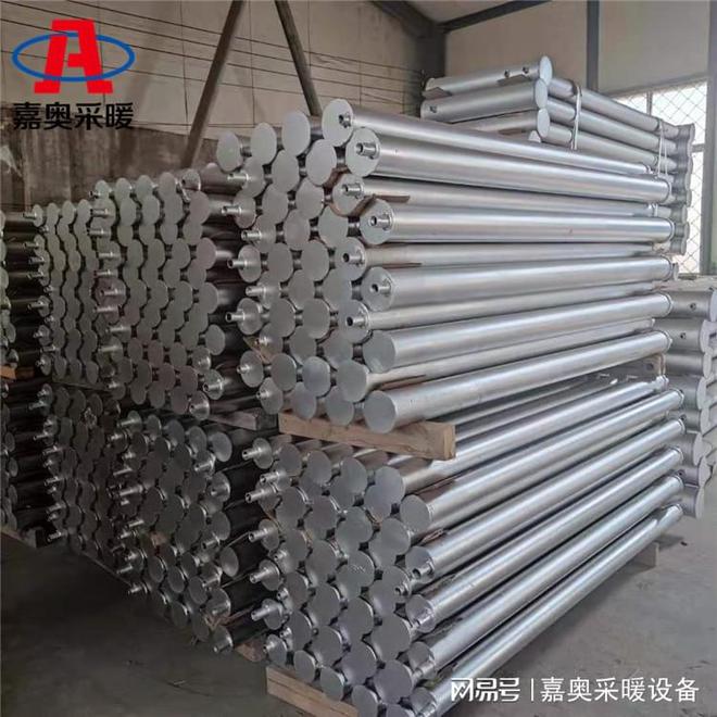 热水型光排管散热器(图1)
