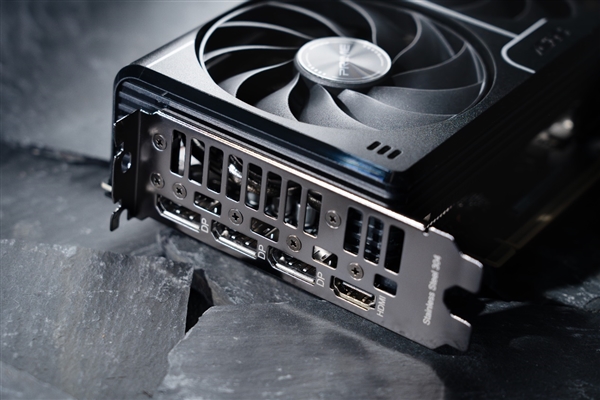 强力甜品！华硕RTX5060Ti显卡DLSS4轻松战2K光追(图9)