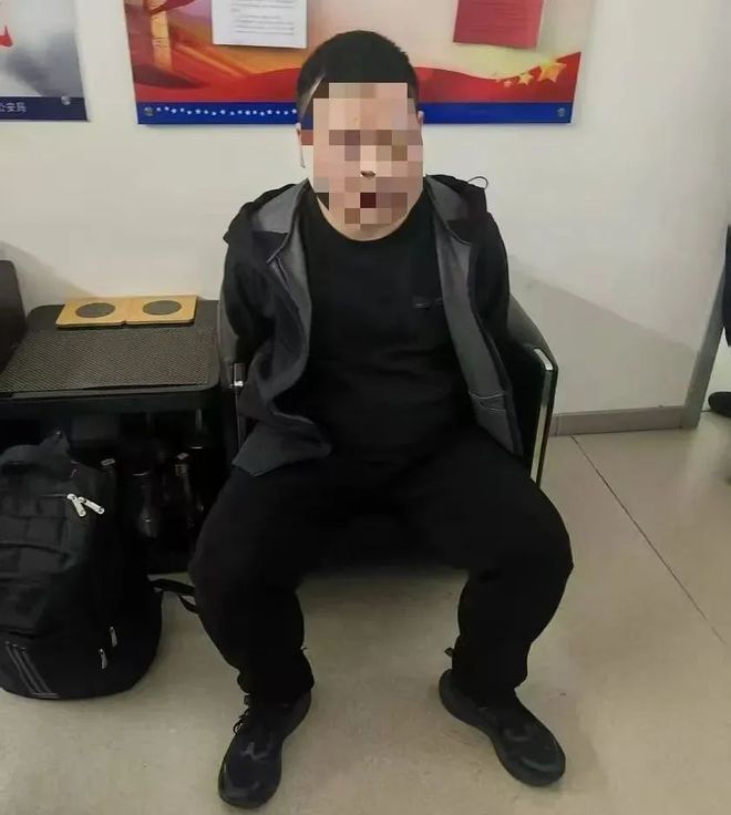 一人在呼和浩特机场被抓！(图1)
