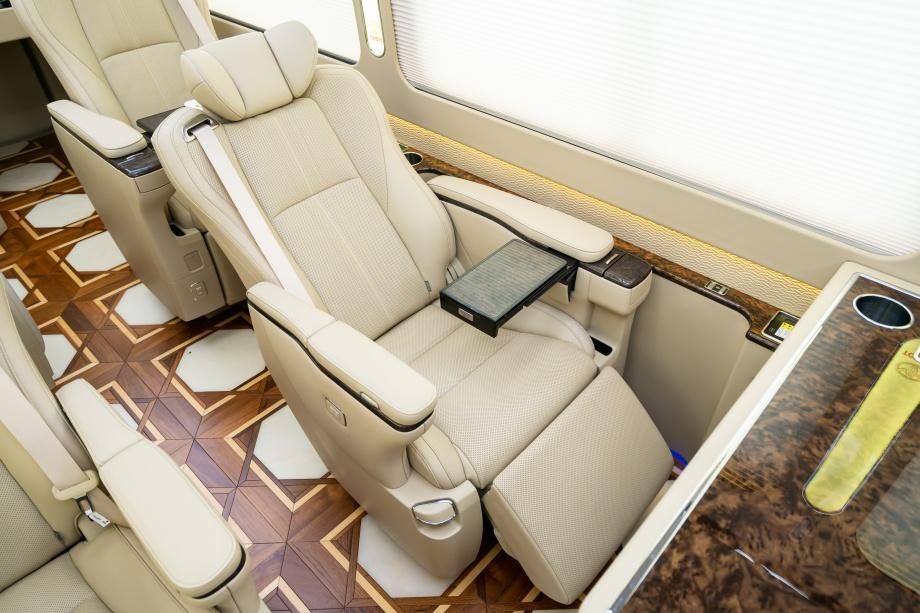 安徽阜阳丰田考斯特新款报价多少钱(图2)