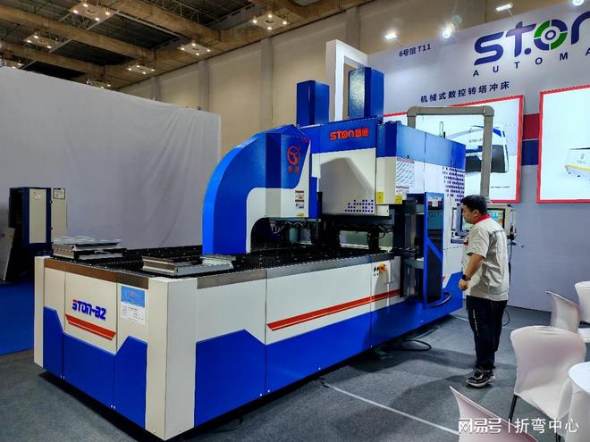 青岛盛通机械科技有限公司：高端柔性折弯中心折弯中心领军者(图1)