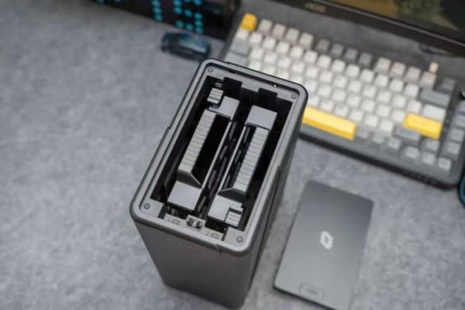 家庭芯管家极空间Z2Ultra：以硬件细节与生态优势领跑成家用NAS品牌推荐(图3)