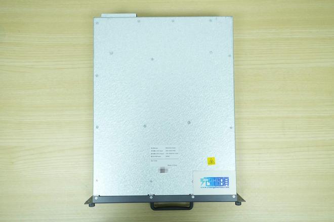 三相交流输入英飞源40kW新能源汽车碳化硅充电模块拆解(图1)