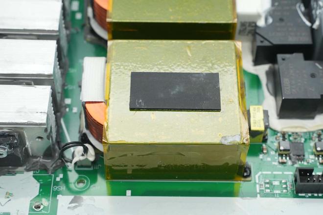 三相交流输入英飞源40kW新能源汽车碳化硅充电模块拆解(图5)