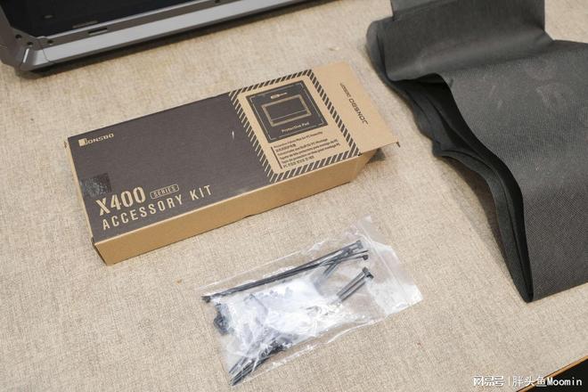 不仅颜值出众更兼顾散热的电竞海景房机箱乔思伯X400来了(图4)