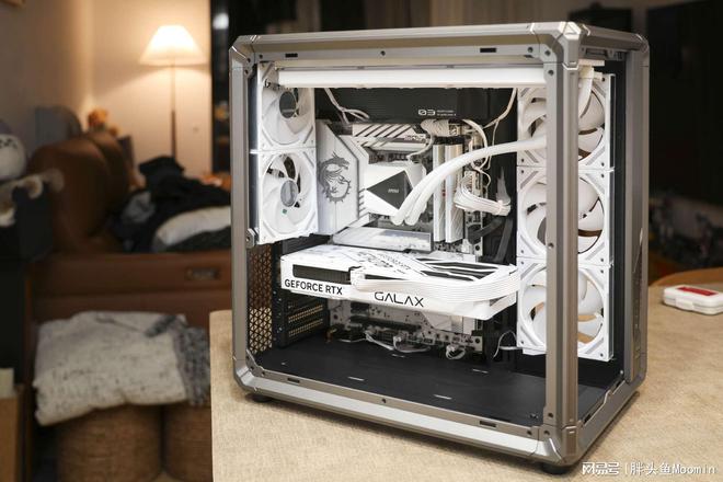 不仅颜值出众更兼顾散热的电竞海景房机箱乔思伯X400来了(图44)