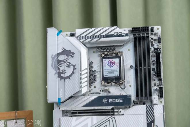 游戏、工作无短板打造桌面艺术品先马巨浪Ⅲ搭配微星Z890刀锋(图7)