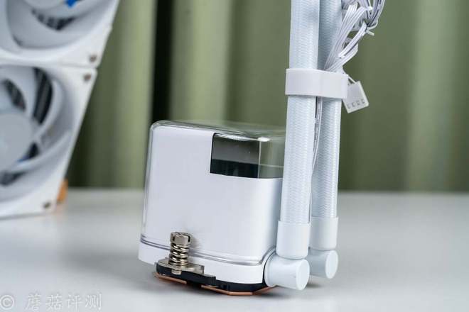 游戏、工作无短板打造桌面艺术品先马巨浪Ⅲ搭配微星Z890刀锋(图13)