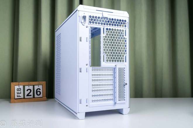 游戏、工作无短板打造桌面艺术品先马巨浪Ⅲ搭配微星Z890刀锋(图30)