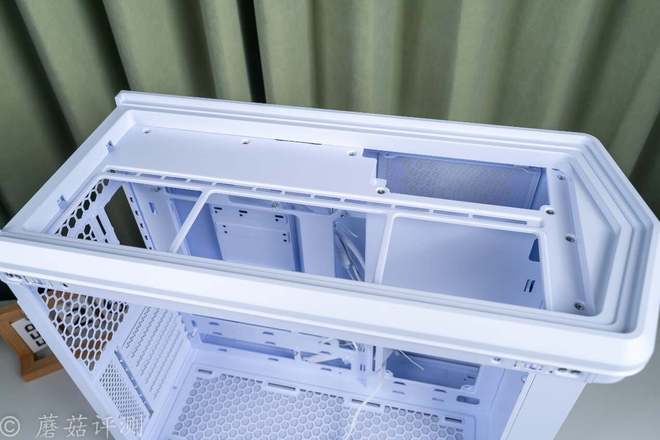 游戏、工作无短板打造桌面艺术品先马巨浪Ⅲ搭配微星Z890刀锋(图32)