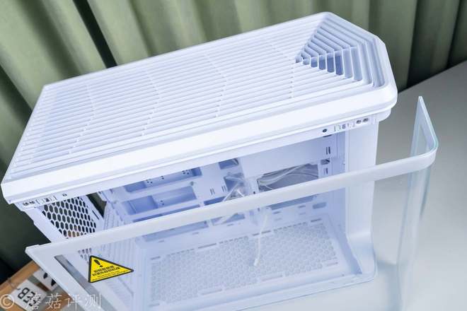 游戏、工作无短板打造桌面艺术品先马巨浪Ⅲ搭配微星Z890刀锋(图31)