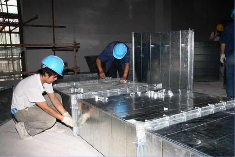 金属风管制作弊端防治措施镀锌板风管厂家定制优选德祥空调(图1)