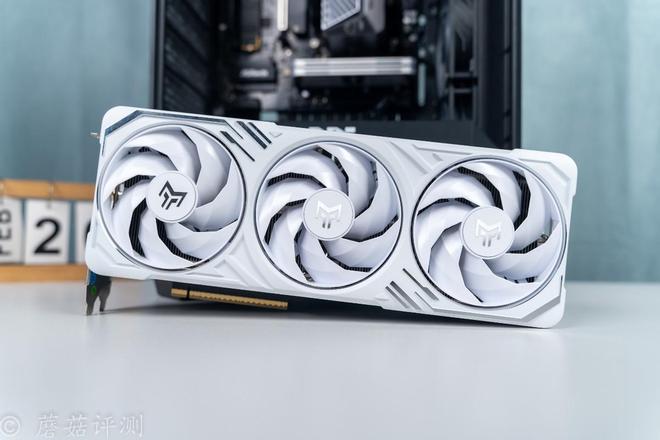 占地小内部空间大华擎B850M-XWIFI主板搭配Tower300机箱(图13)