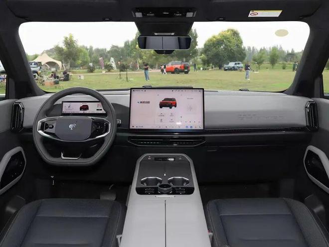 “可城、可玩、可野”2298万起福特智趣烈马上市(图6)