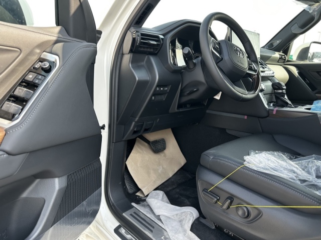 2025款酷路泽3500GXR科威特满配豪华四驱越野车本家海外直发报价(图5)