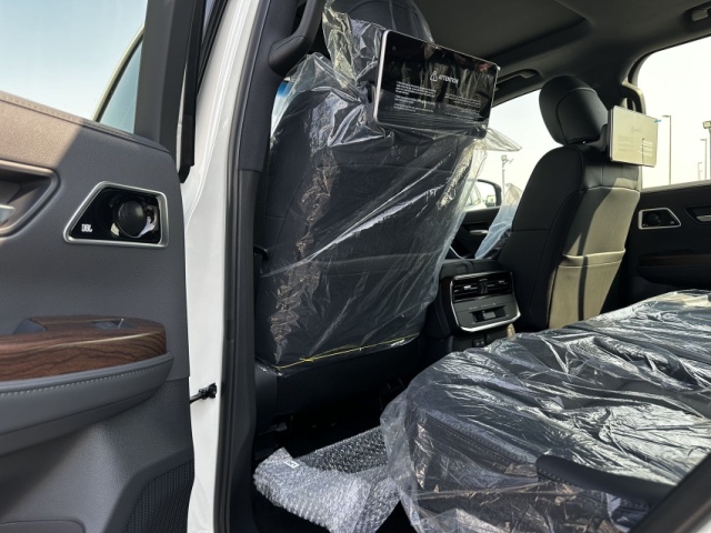 2025款酷路泽3500GXR科威特满配豪华四驱越野车本家海外直发报价(图9)