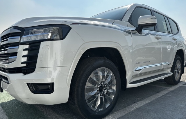 2025款酷路泽3500GXR科威特满配豪华四驱越野车本家海外直发报价(图1)